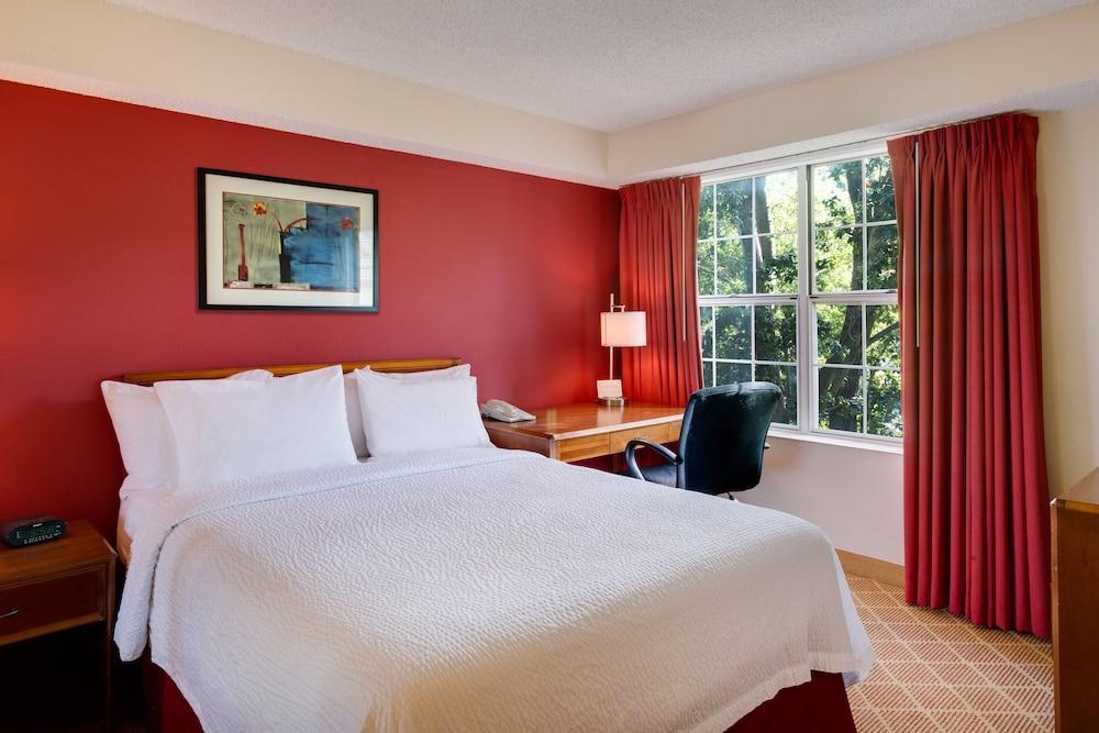 Residence Inn Pleasanton 3*